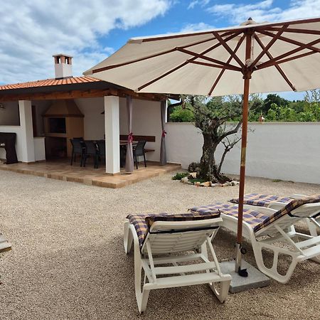 Apartment Vinja Porec - Privat Garden - Whirlpool Екстер'єр фото
