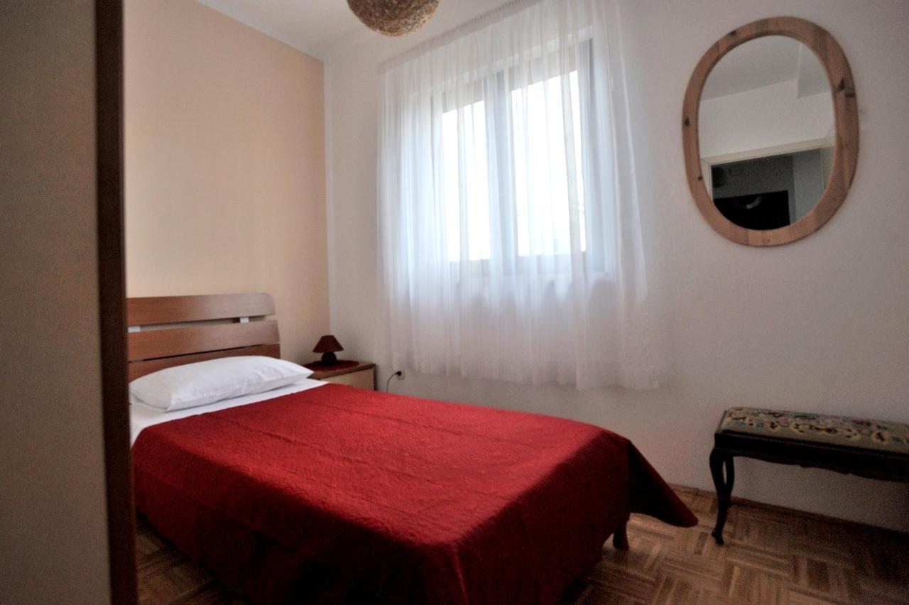 Apartment Vinja Porec - Privat Garden - Whirlpool Екстер'єр фото