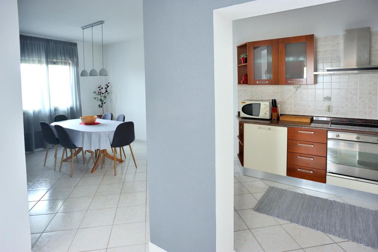 Apartment Vinja Porec - Privat Garden - Whirlpool Екстер'єр фото