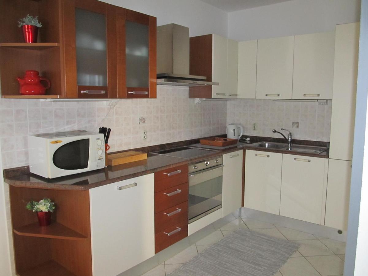 Apartment Vinja Porec - Privat Garden - Whirlpool Екстер'єр фото