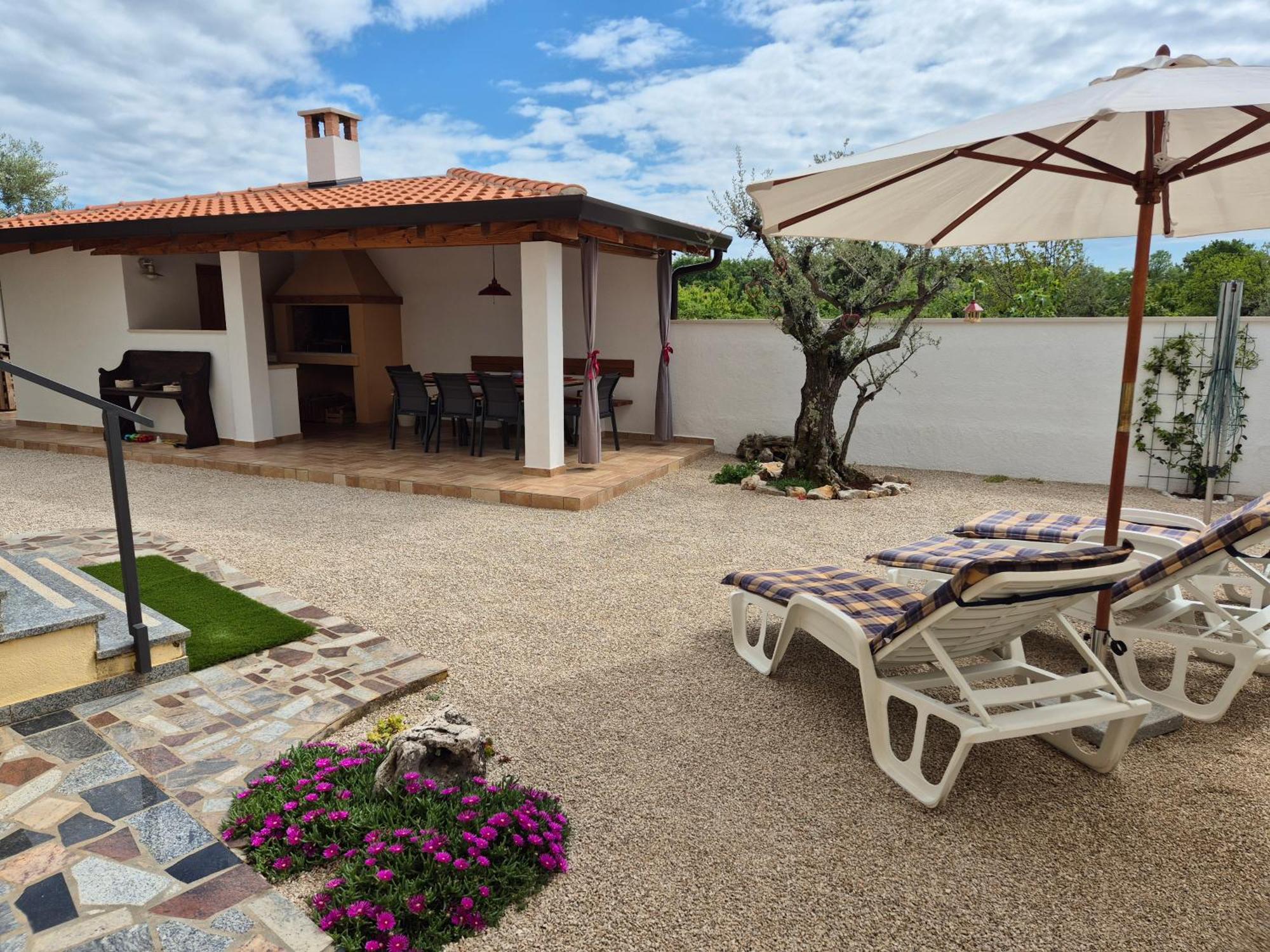 Apartment Vinja Porec - Privat Garden - Whirlpool Екстер'єр фото