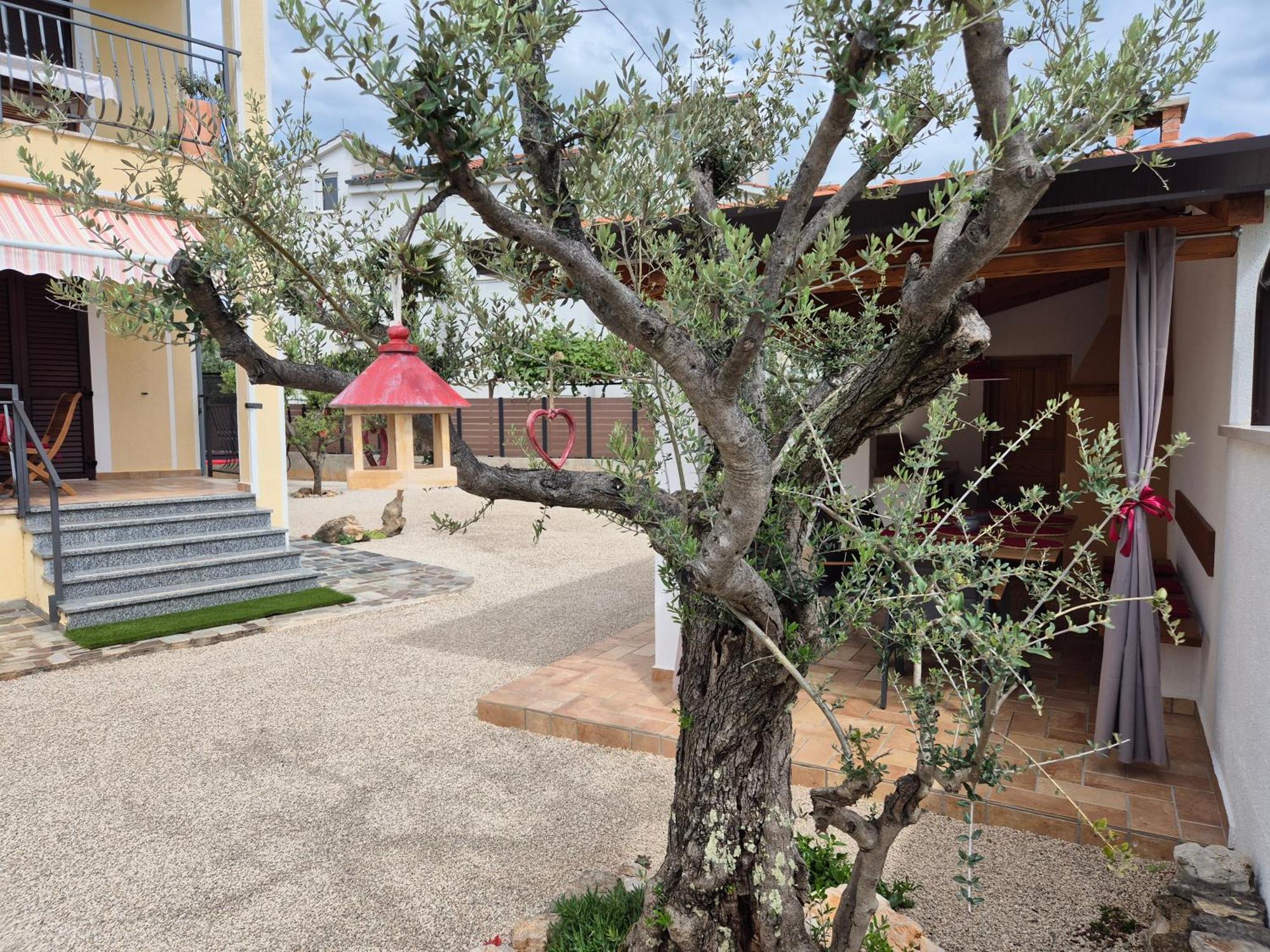 Apartment Vinja Porec - Privat Garden - Whirlpool Екстер'єр фото