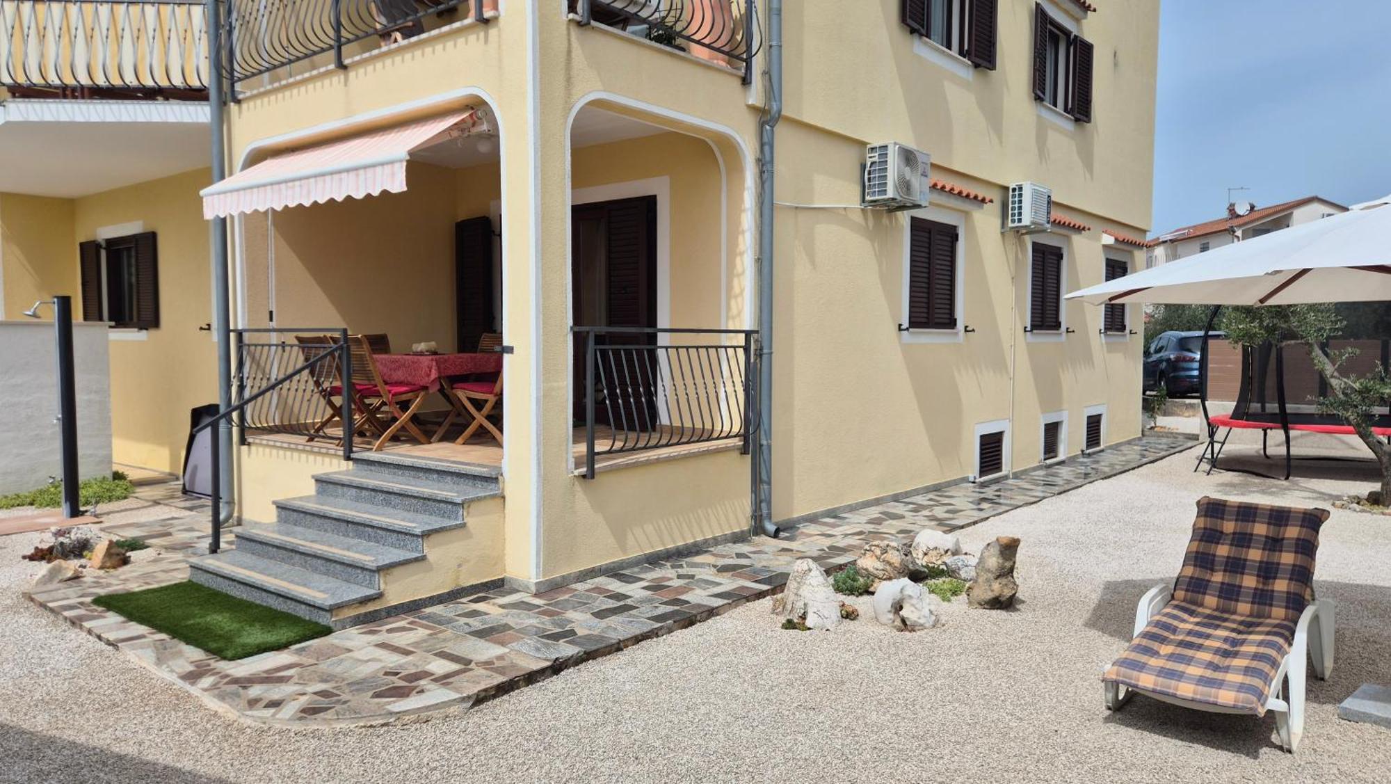 Apartment Vinja Porec - Privat Garden - Whirlpool Екстер'єр фото